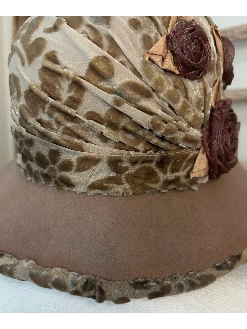 Vintage Julianne Walters LTD Floral Wide Brim Hat Beige Burnout Velvet Derby